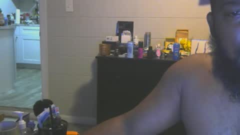 Snapshot of delta7012 chatting on 12/29/24, 02:38 delta7012 online show from 12/29/24, 02:38