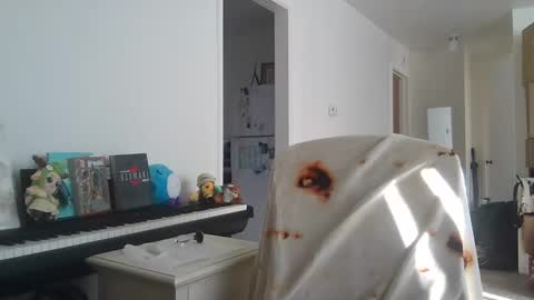 Demi online show from 12/10/24, 08:49