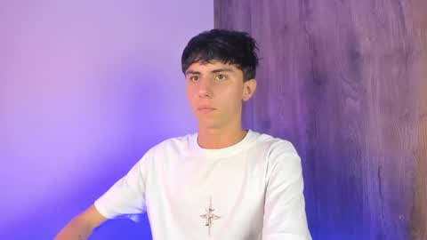 Snapshot of demian_cute chatting on 10/15/25, 06:13 Demian online show from 10/15/25, 06:13