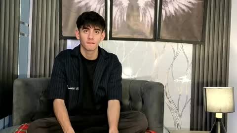 Snapshot of demian_hot99 chatting on 05/29/26, 12:14 demian hot99 online show from 05/29/26, 12:14