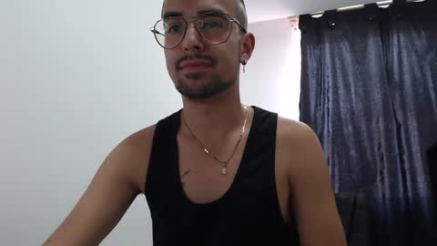 Snapshot of demian_val_4 chatting on 02/06/25, 06:24 demian_val_4 online show from 02/06/25, 06:24