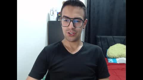 Snapshot of demian_val_4 chatting on 03/24/26, 03:22 demian_val_4 online show from 03/24/26, 03:22