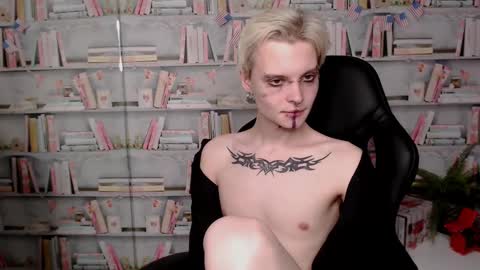 Snapshot of demianenglen chatting on 03/12/25, 04:08 demianenglen online show from 03/12/25, 04:08