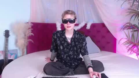 Snapshot of demianenglen chatting on 09/21/25, 09:49 demianenglen online show from 09/21/25, 09:49