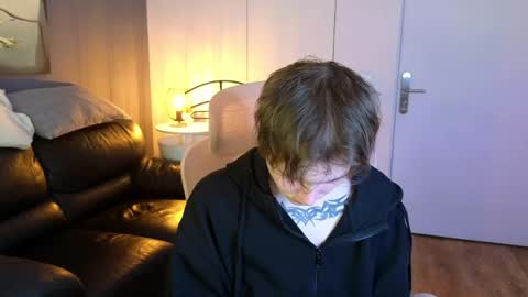 Snapshot of demianenglen chatting on 06/01/26, 12:23 demianenglen online show from 06/01/26, 12:23