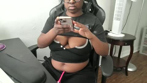 Chocolatekink online show from 11/23/25, 03:12