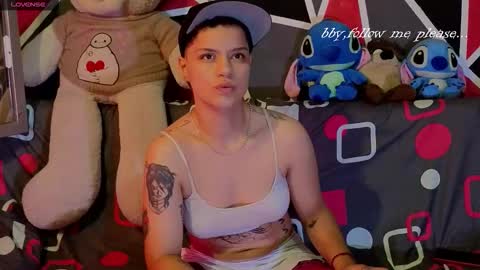 Snapshot of demimoore222 chatting on 11/17/25, 05:08 DEMI online show from 11/17/25, 05:08