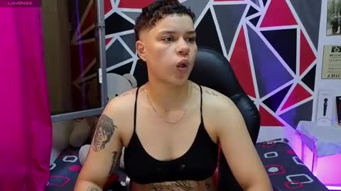 Snapshot of demimoore222 chatting on 01/17/26, 03:17 DEMI online show from 01/17/26, 03:17