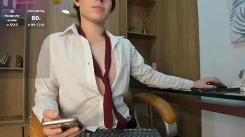 Snapshot of demon_foxx chatting on 05/25/26, 12:33 online show from 05/25/26, 12:33