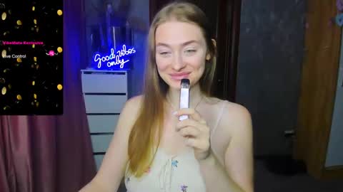 Snapshot of demure_soul chatting on 09/09/25, 06:02 Sophie online show from 09/09/25, 06:02