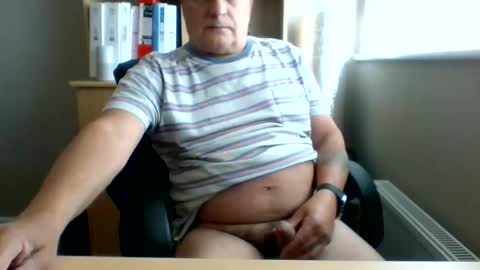 Snapshot of den66_ chatting on 05/09/26, 12:21 den66_ online show from 05/09/26, 12:21