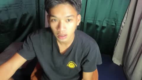 Snapshot of den_cummers chatting on 02/09/26, 02:32 den_cummers online show from 02/09/26, 02:32