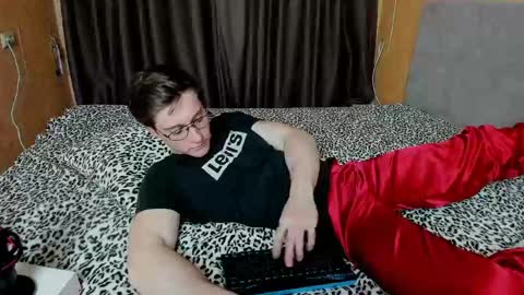 Snapshot of deni_boy99 chatting on 04/14/26, 06:25 Deni online show from 04/14/26, 06:25