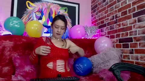 Snapshot of denise_diaz chatting on 04/18/26, 03:54 Denisse online show from 04/18/26, 03:54