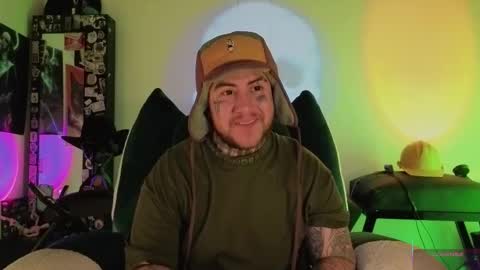 Snapshot of denjig chatting on 01/07/26, 03:09 Oliver online show from 01/07/26, 03:09