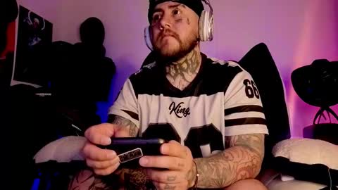 Snapshot of denjig chatting on 02/16/26, 01:35 Oliver online show from 02/16/26, 01:35