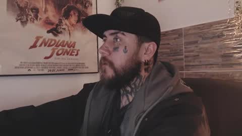 Snapshot of denjig chatting on 03/10/26, 12:26 Oliver online show from 03/10/26, 12:26