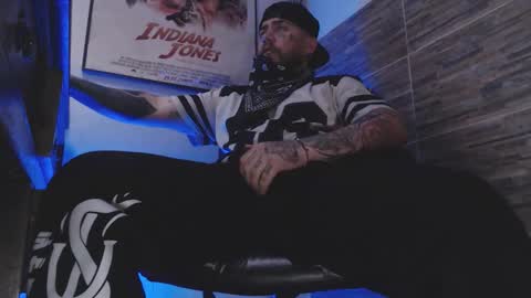 Snapshot of denjig chatting on 03/12/26, 10:27 Oliver online show from 03/12/26, 10:27