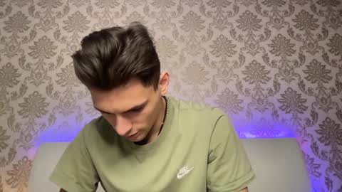 Snapshot of denlover chatting on 01/23/25, 03:22 Den online show from 01/23/25, 03:22