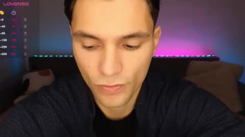 Snapshot of denlover chatting on 11/03/25, 07:42 Den online show from 11/03/25, 07:42