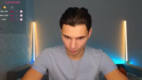 Snapshot of denlover chatting on 11/23/25, 08:58 Den online show from 11/23/25, 08:58