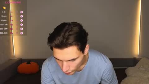 Snapshot of denlover chatting on 12/19/25, 12:23 Den online show from 12/19/25, 12:23