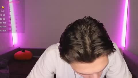 Snapshot of denlover chatting on 12/21/25, 02:24 Den online show from 12/21/25, 02:24