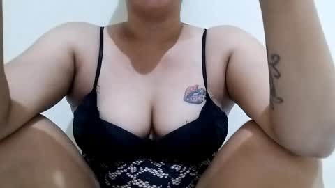 Snapshot of dennabaza chatting on 05/08/26, 07:57 Sarina online show from 05/08/26, 07:57