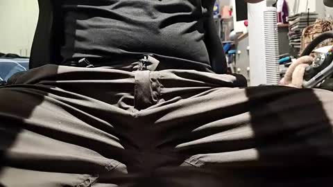 Snapshot of dennis210586 chatting on 02/05/26, 02:27 dennis210586 online show from 02/05/26, 02:27