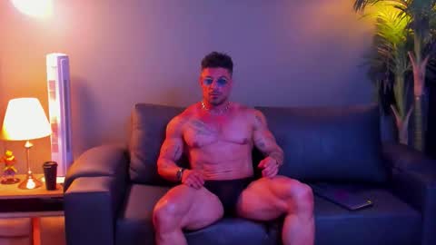 Snapshot of dennis_cox_ chatting on 10/17/25, 06:16 dennis_cox_ online show from 10/17/25, 06:16