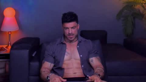 Snapshot of dennis_cox_ chatting on 11/10/25, 08:46 dennis_cox_ online show from 11/10/25, 08:46