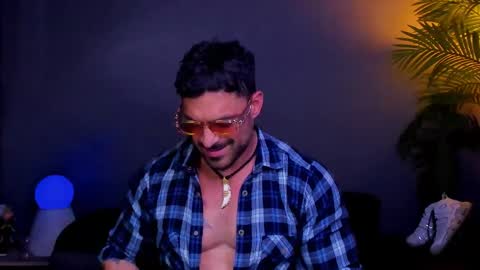 Snapshot of dennis_cox_ chatting on 11/18/25, 04:50 dennis_cox_ online show from 11/18/25, 04:50