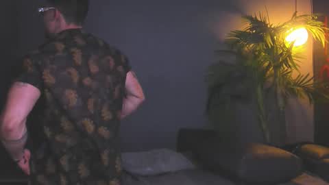 Snapshot of dennis_cox_ chatting on 11/28/25, 07:22 dennis_cox_ online show from 11/28/25, 07:22