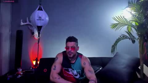 Snapshot of dennis_cox_ chatting on 01/18/26, 07:34 dennis_cox_ online show from 01/18/26, 07:34