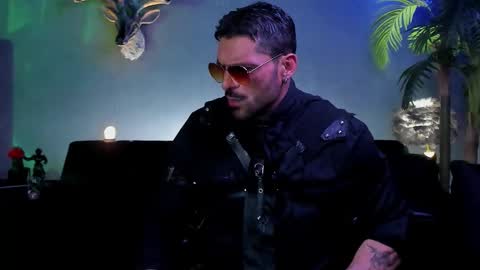 Snapshot of dennis_cox_ chatting on 03/21/26, 07:24 dennis_cox_ online show from 03/21/26, 07:24