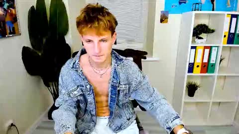 Dennis online show from 12/05/25, 09:00