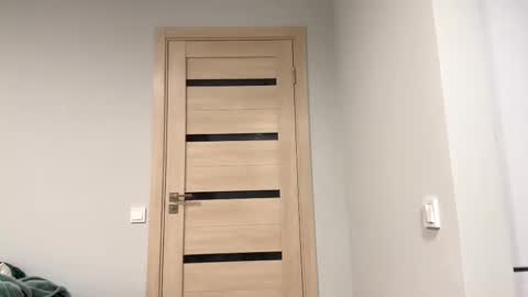 Denni online show from 09/17/25, 04:52