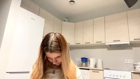 Denni online show from 10/10/25, 05:56