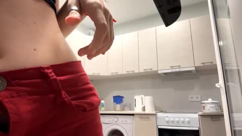 Denni online show from 10/12/25, 03:22