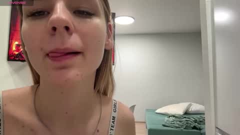 Denni online show from 01/15/26, 06:22