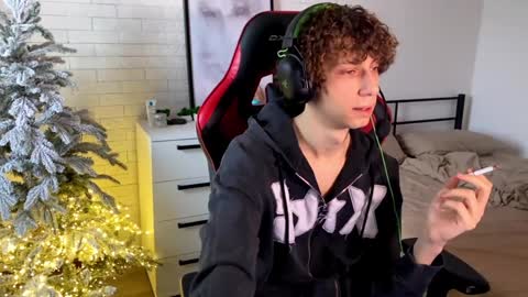 Snapshot of denobluora chatting on 12/12/24, 12:33 Jasper online show from 12/12/24, 12:33