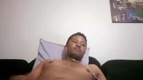 Snapshot of dentzo chatting on 02/13/26, 02:51 mastER blACK online show from 02/13/26, 02:51