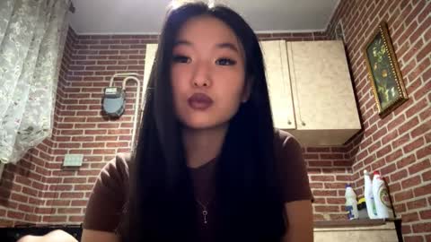 Emma online show from 12/16/25, 02:22