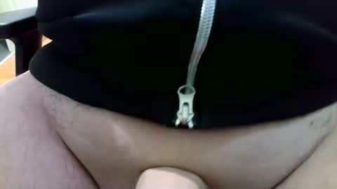 Snapshot of denzel73 chatting on 01/09/25, 07:52 denzel73 online show from 01/09/25, 07:52