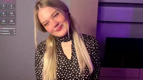 Luna online show from 03/12/26, 04:02