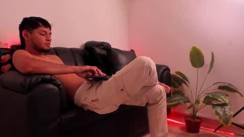 dereck_g online show from 06/11/26, 08:51