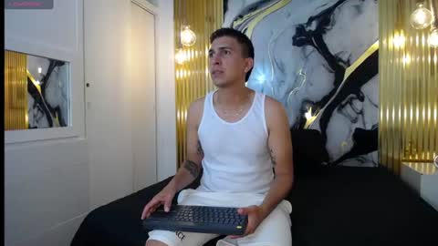 Dereck online show from 07/16/26, 02:28