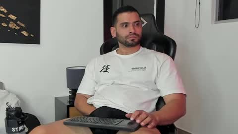 Dereck Vega online show from 12/08/24, 12:40