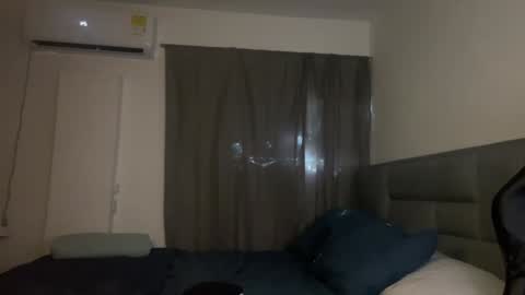 Dereck online show from 12/21/24, 01:53