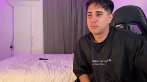 Dereck online show from 02/19/25, 04:01